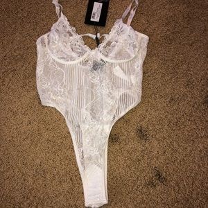 NWT Pretty Little Thing White Lace Bodysuit